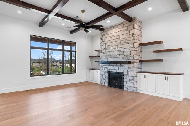 1807 WILLOW BEND, Chatham, IL 62629