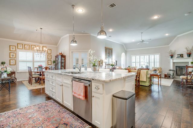 110 Parkview Drive, Aledo, TX 76008