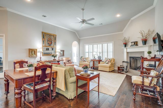 110 Parkview Drive, Aledo, TX 76008