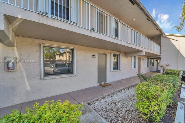 7668 SW 152nd Ave 2-107, Miami, FL 33193