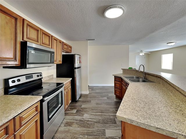 1385 DEAN STREET, Mulberry, FL 33860
