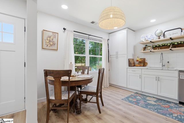 15 Littlejohn Street, Inman, SC 29349