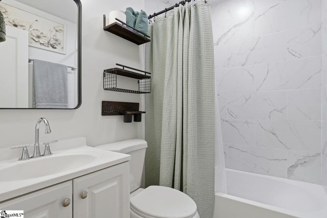 15 Littlejohn Street, Inman, SC 29349