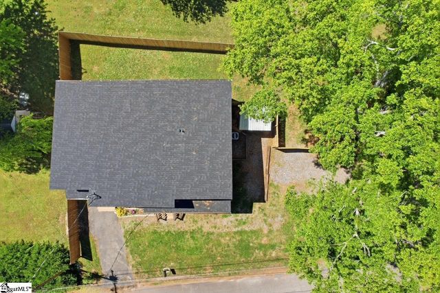 15 Littlejohn Street, Inman, SC 29349