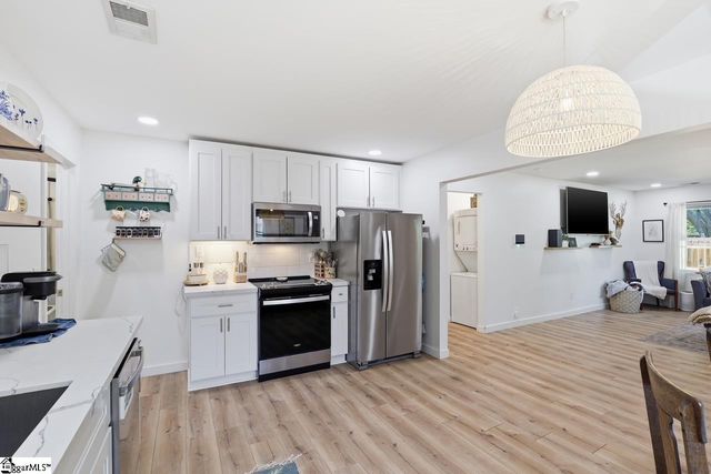 15 Littlejohn Street, Inman, SC 29349