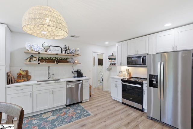 15 Littlejohn Street, Inman, SC 29349