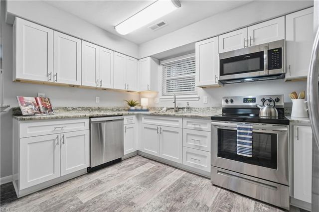 509 Norman LN, Virginia Beach, VA 23452