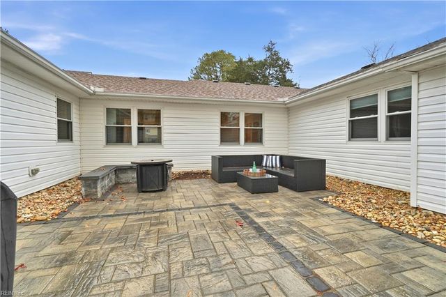 509 Norman LN, Virginia Beach, VA 23452