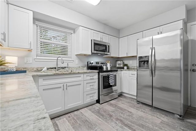 509 Norman LN, Virginia Beach, VA 23452