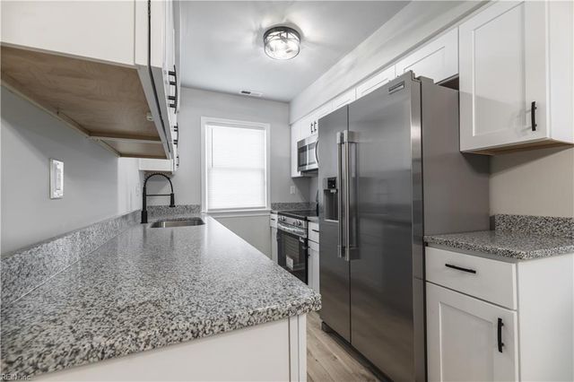 1602 Fairfax DR, Virginia Beach, VA 23453