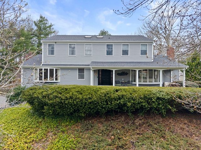 13 Woodvale Ave, Plymouth, MA 02360