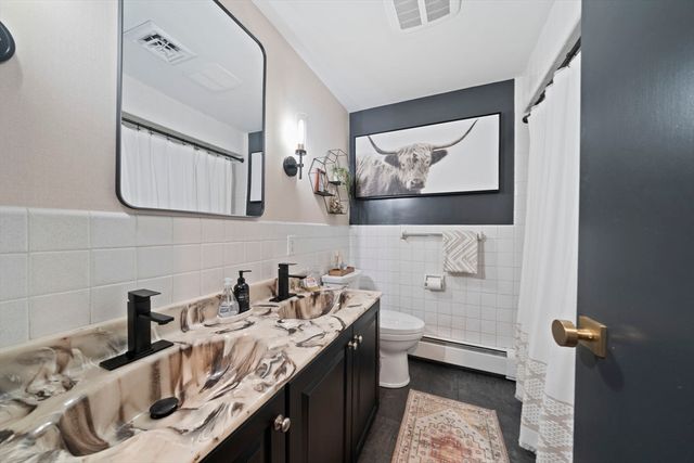 13 Woodvale Ave, Plymouth, MA 02360
