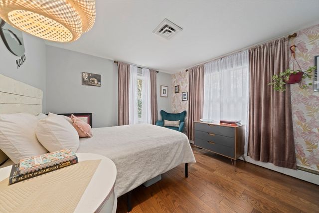 13 Woodvale Ave, Plymouth, MA 02360