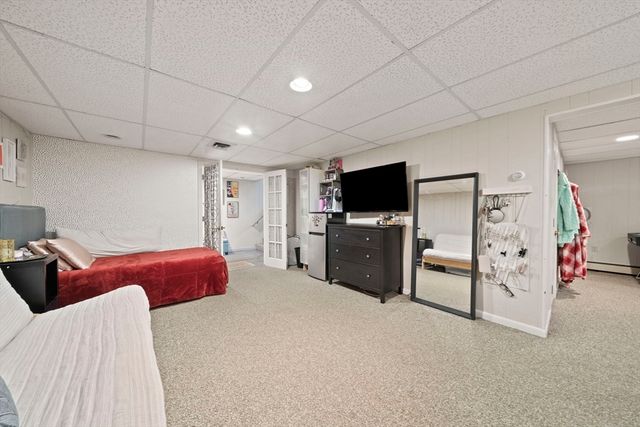 13 Woodvale Ave, Plymouth, MA 02360