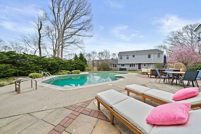 13 Woodvale Ave, Plymouth, MA 02360