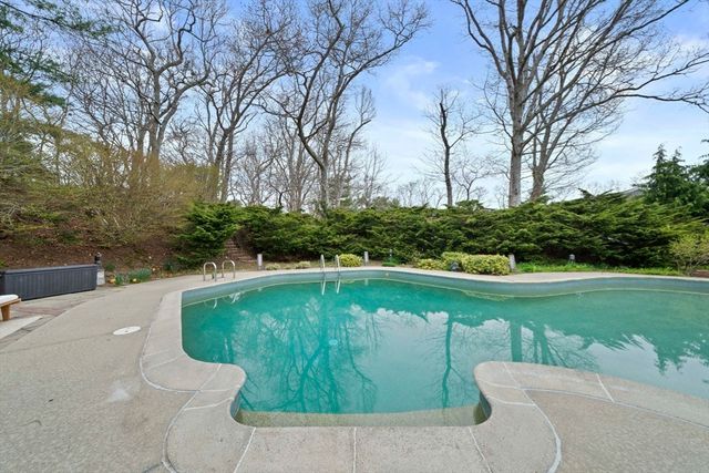 13 Woodvale Ave, Plymouth, MA 02360