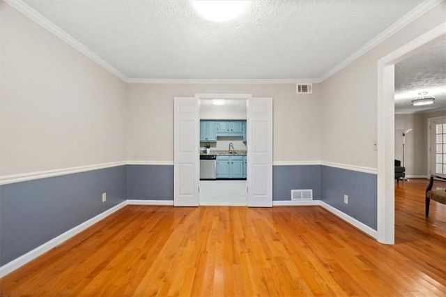 1411 Oakridge Circle, Decatur, GA 30033