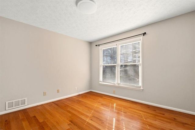 1411 Oakridge Circle, Decatur, GA 30033