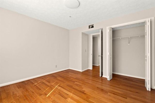 1411 Oakridge Circle, Decatur, GA 30033