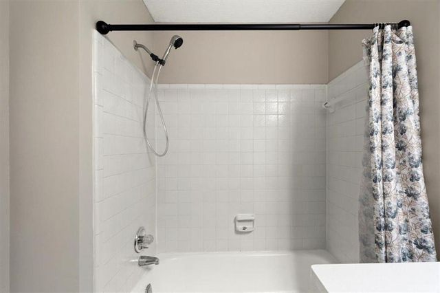 1411 Oakridge Circle, Decatur, GA 30033