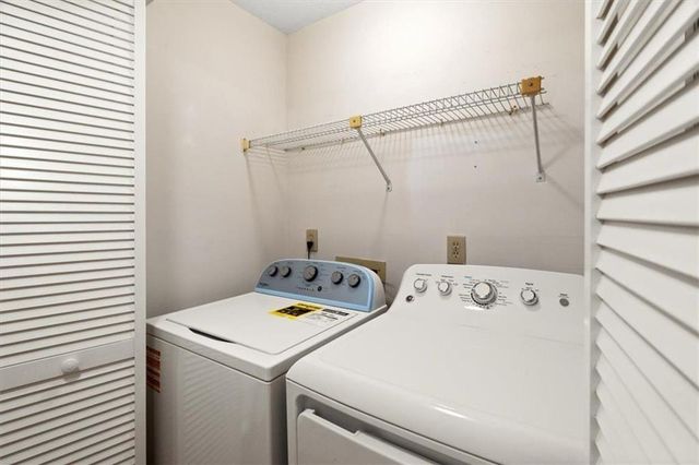 1411 Oakridge Circle, Decatur, GA 30033