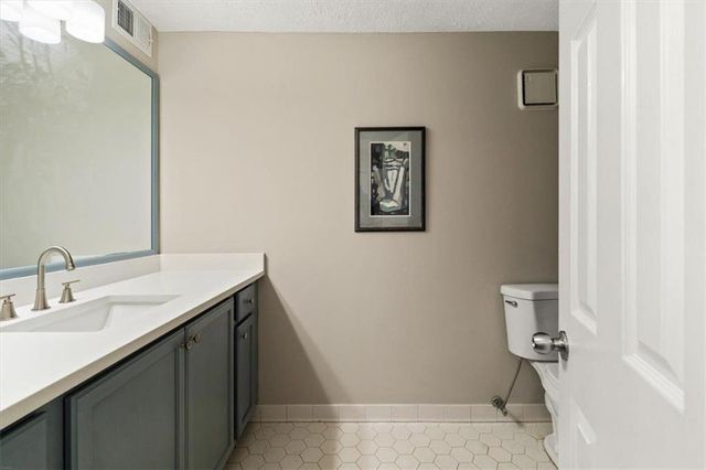 1411 Oakridge Circle, Decatur, GA 30033