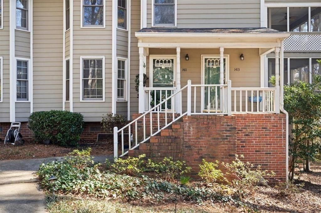 1411 Oakridge Circle, Decatur, GA 30033