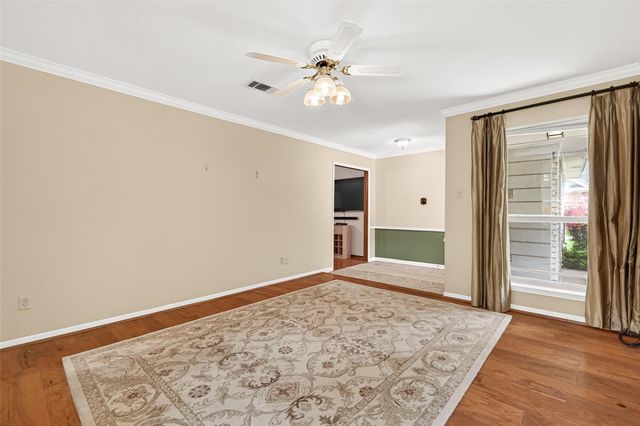 737 Holly Springs Drive, Conroe, TX 77302