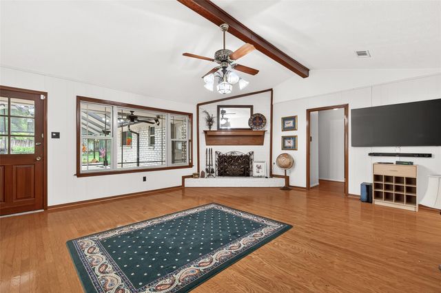 737 Holly Springs Drive, Conroe, TX 77302
