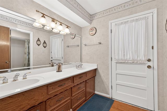 737 Holly Springs Drive, Conroe, TX 77302