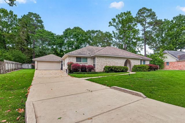 737 Holly Springs Drive, Conroe, TX 77302