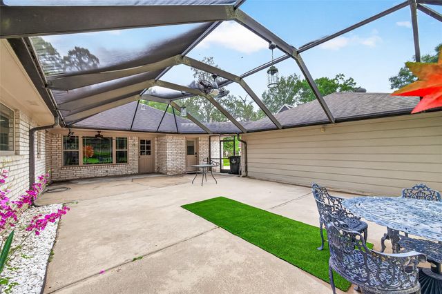 737 Holly Springs Drive, Conroe, TX 77302