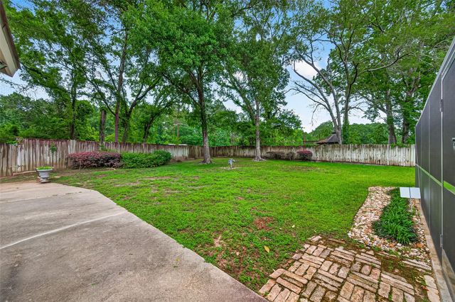 737 Holly Springs Drive, Conroe, TX 77302