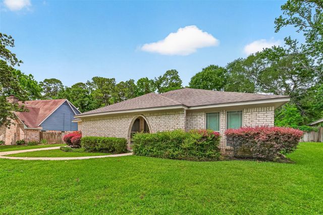 737 Holly Springs Drive, Conroe, TX 77302
