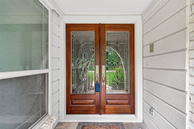 737 Holly Springs Drive, Conroe, TX 77302