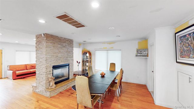 145 Kingston Boulevard, Island Park, NY 11558