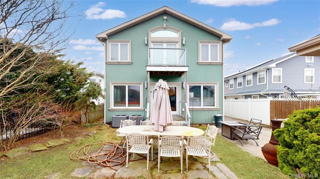145 Kingston Boulevard, Island Park, NY 11558