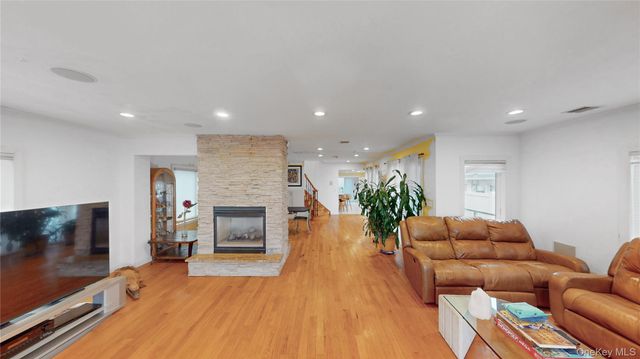 145 Kingston Boulevard, Island Park, NY 11558