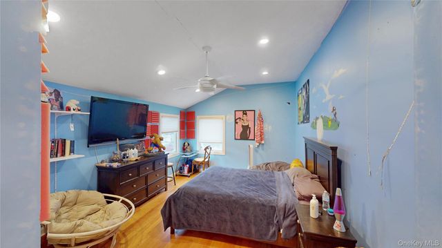 145 Kingston Boulevard, Island Park, NY 11558