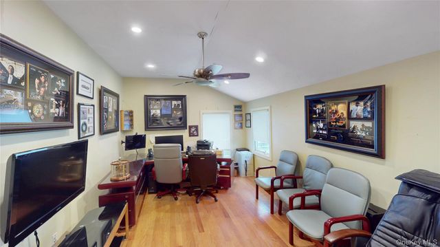 145 Kingston Boulevard, Island Park, NY 11558