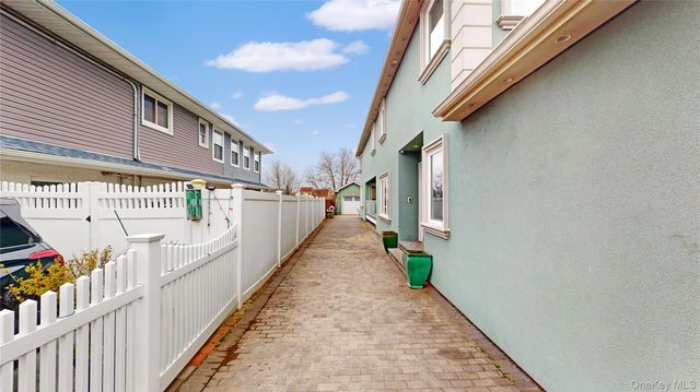 145 Kingston Boulevard, Island Park, NY 11558