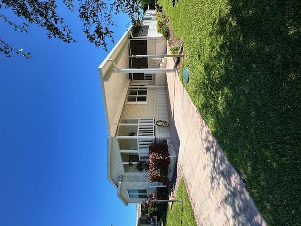 7955 SE Independence Avenue, Hobe Sound, FL 33455