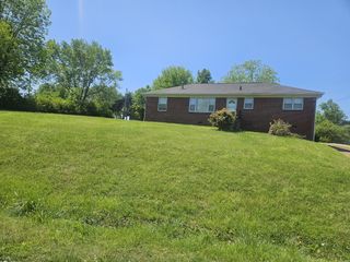 1308 Maple St, Greenbrier, TN 37073