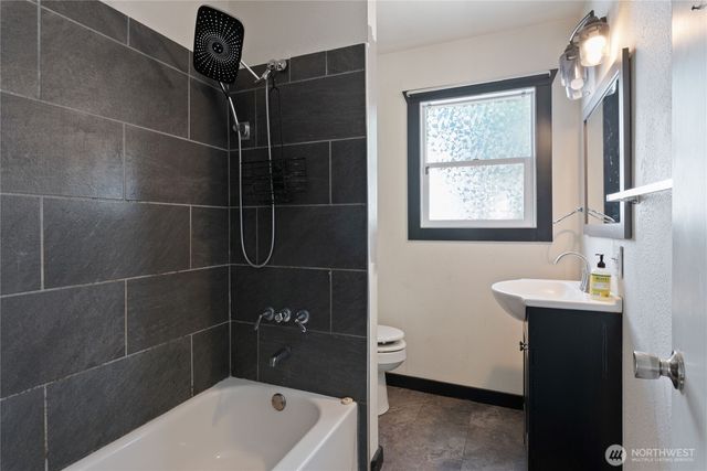 1369 Sherman Avenue, Port Orchard, WA 98366