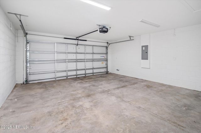 6 ULMACEAL Path, Palm Coast, FL 32164