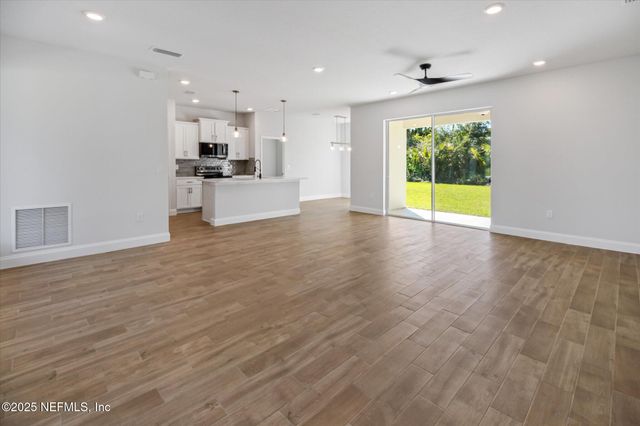 6 ULMACEAL Path, Palm Coast, FL 32164