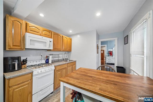 44 State Street, East Orange, NJ 07017