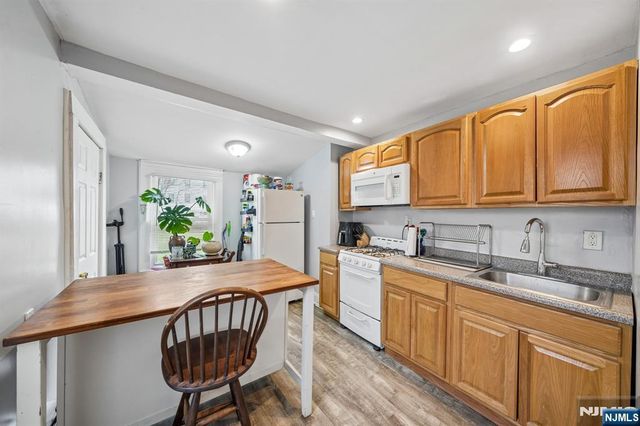 44 State Street, East Orange, NJ 07017