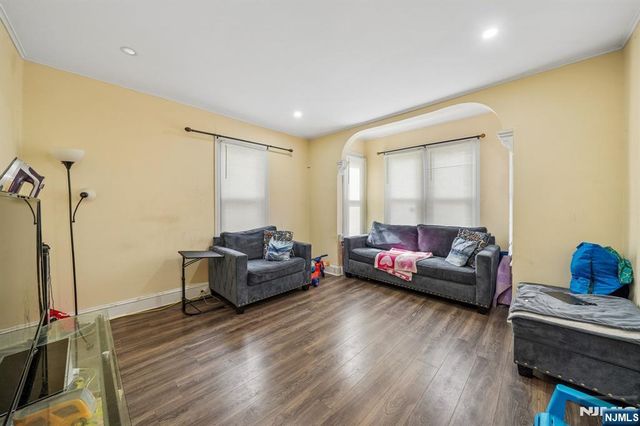 44 State Street, East Orange, NJ 07017