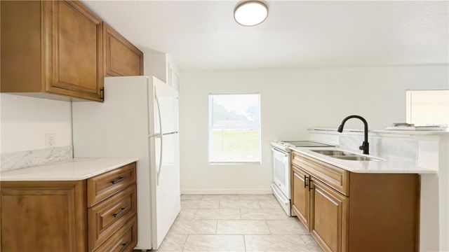 713 SEARS AVENUE NE, Winter Haven, FL 33881